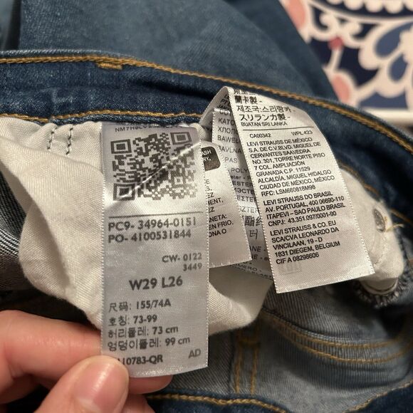 Levi's Jeans Wedgie Straight Women’s 29 Distressed Dark Blue Denim Button Fly - Picture 9 of 10